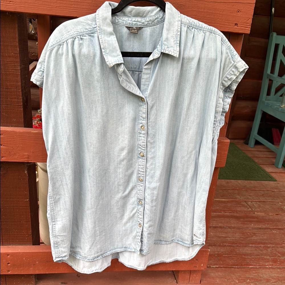Eddie Bauer, Dolman sleeve, chambray, Tencel, button down shirt, Size XL